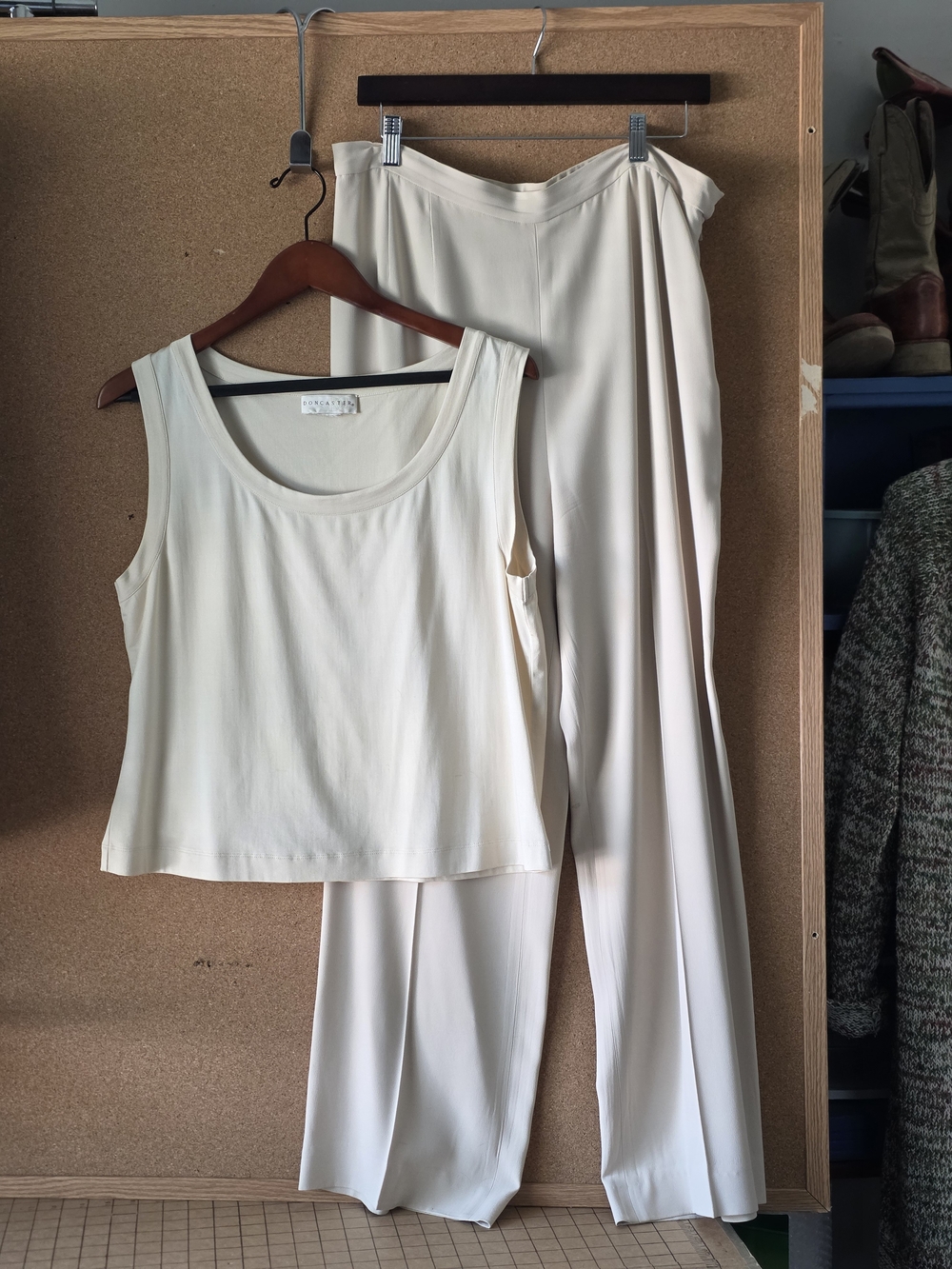 Doncaster Cream Short Sleeve Top & Trouser Set XL Minimalist Capsule Outfit